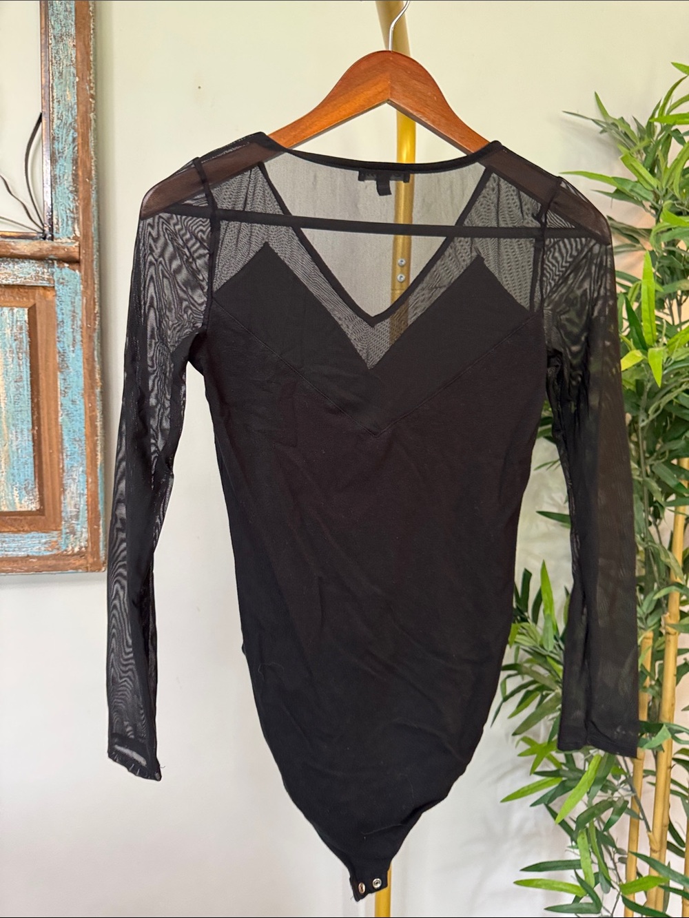 Express Black Mesh Sleeve V-Neck Bodysuit - Sleek Women's Top S - Picture 6 of 9